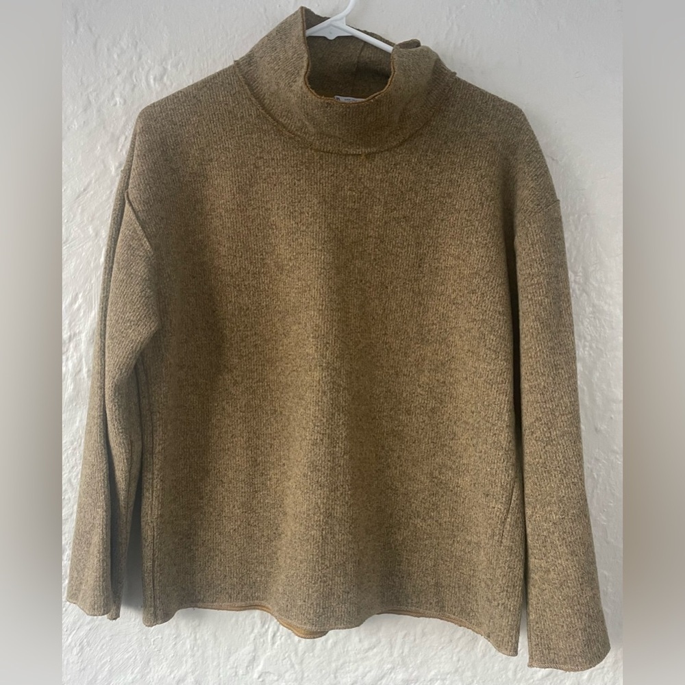 Zara women’s tan/brown cropped mock neck turtleneck sweater, viscose blend; S